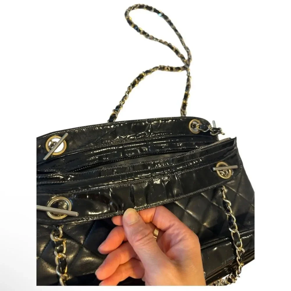 CHANEL Black Quilted Shoulder Bag